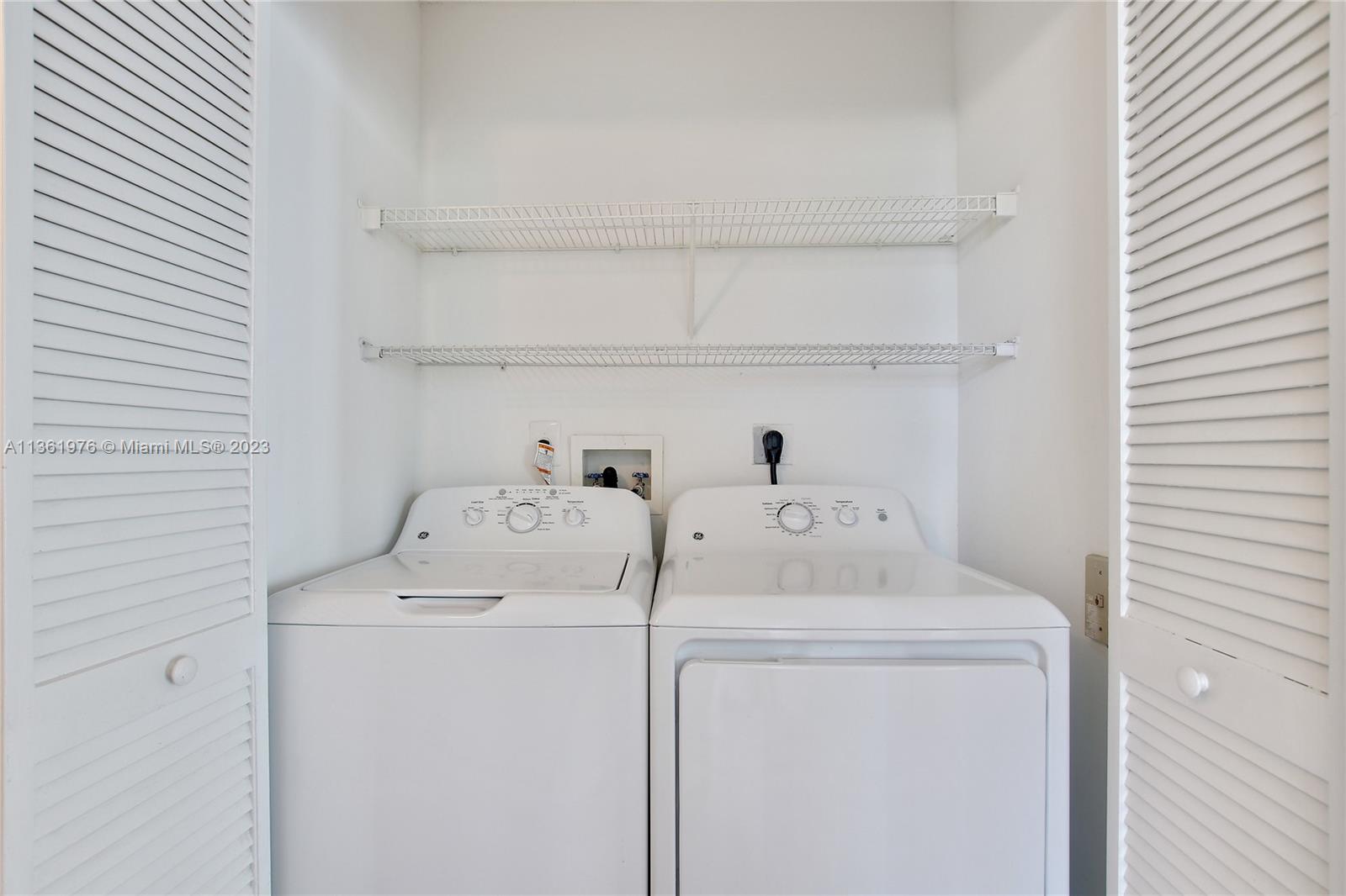 1111 Brickell Bay Drive, Unit 1102 Miami, FL 33131 - Photo 18 of 72