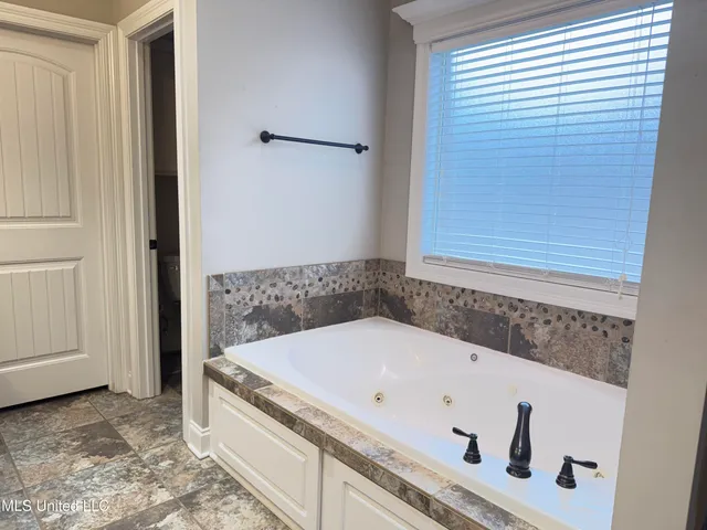 $360,000 | 128 Charlton Drive, Madison, MS 39110