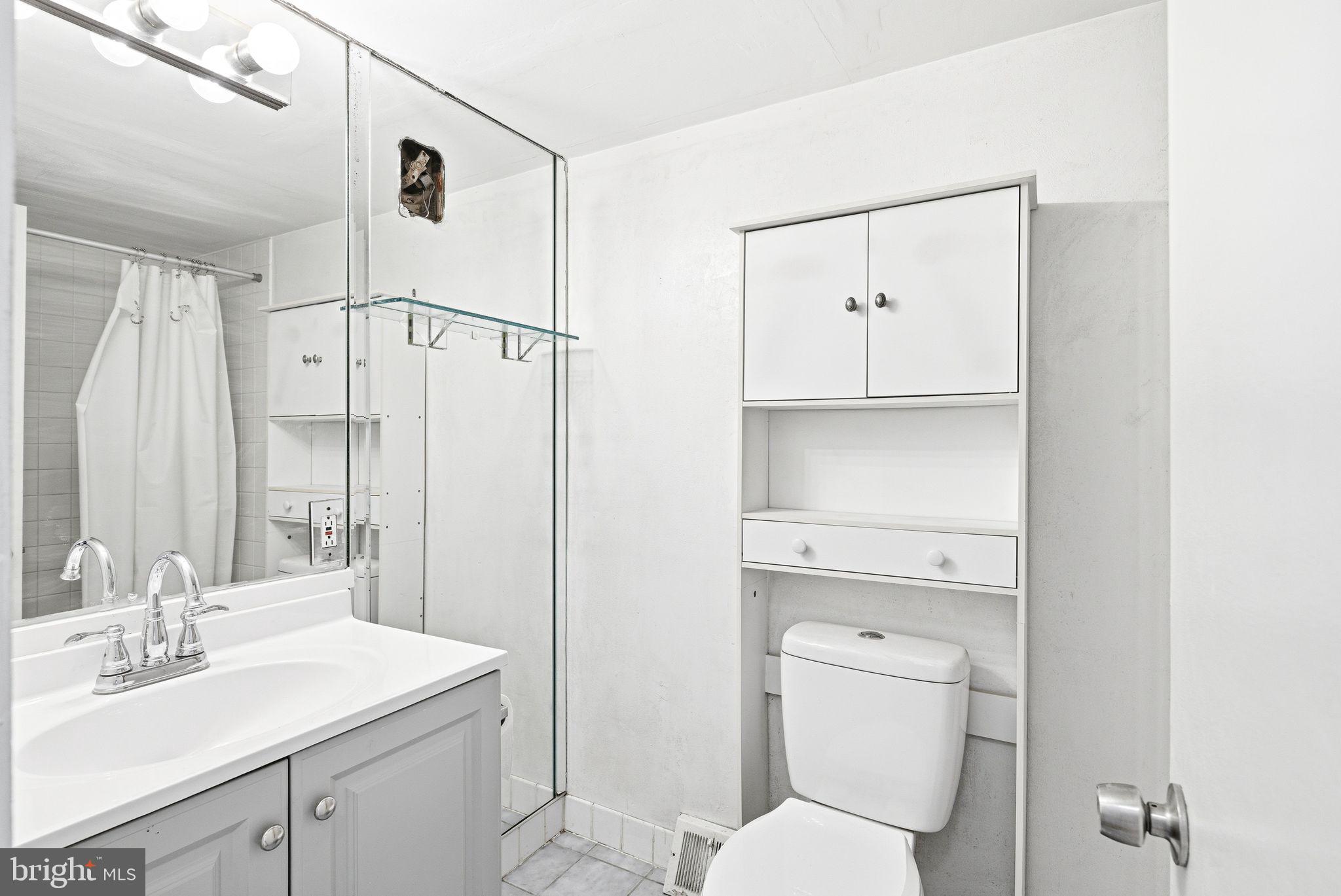 10751 East Keswick Road Philadelphia, PA 19154 - Photo 20 of 30 Bathroom (Unit 2)