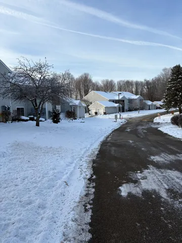 $257,900 | 190 Hunters Lane Northeast, Unit 38, Rockford, MI 49341