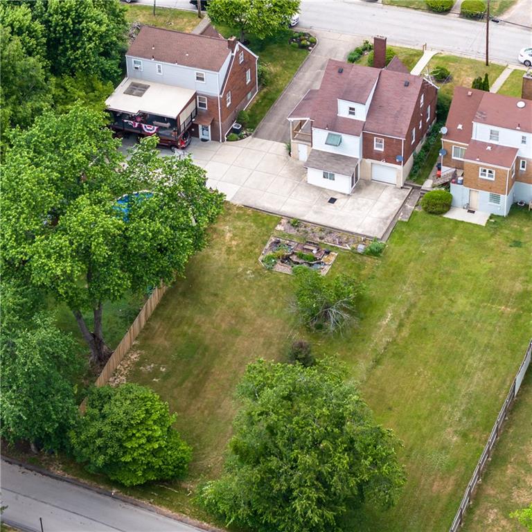 10204 Pearl Road Pittsburgh, PA 15235 - Photo 26 of 32 an aerial view of residential houses with outdoor space