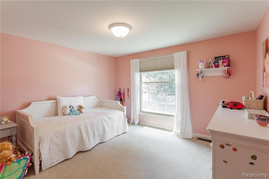 338 Lake Forest Road Rochester Hills, MI 48309 - Photo 28 of 28