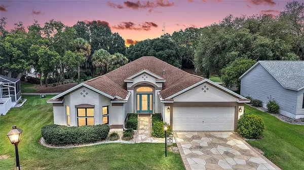 $549,500 | 522 Loma Paseo Drive, Lady Lake, FL 32159