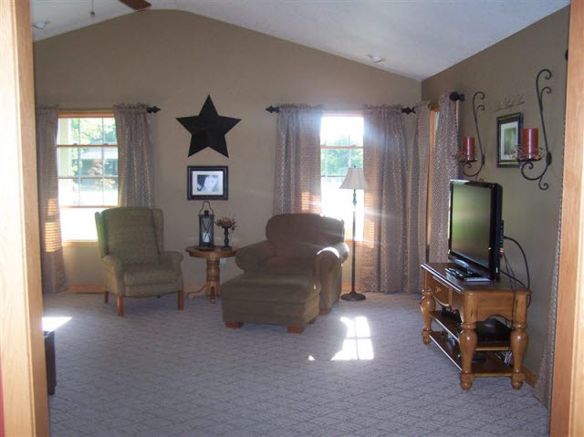 7859 Mielke Road Freeland, MI 48623 - Photo 8 of 19 20102958-7.JPG