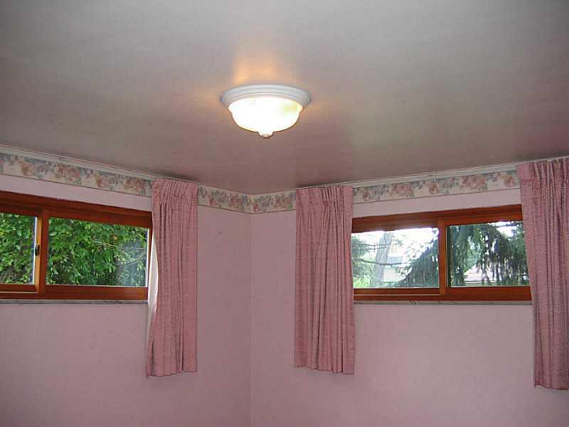2394 Rose Garden Road Pittsburgh, PA 15220 - Photo 10 of 25 Master Bedroom.