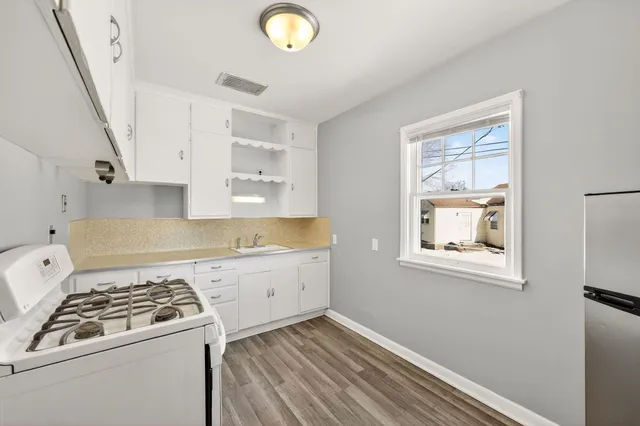 $159,900 | 1739 Tremont Drive, Beloit, WI 53511