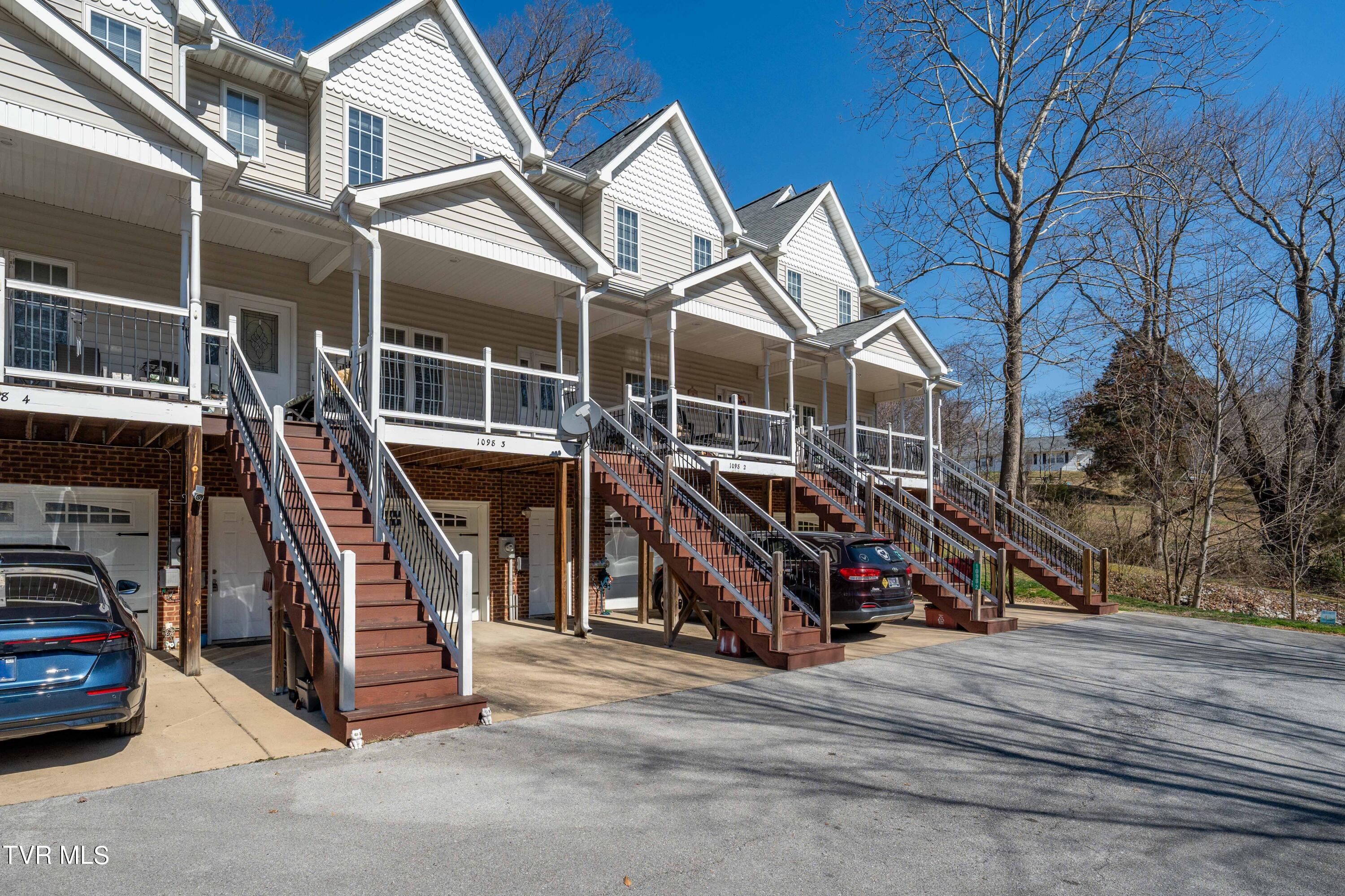1098 Cherokee Road, Unit 3 Johnson City, TN 37604 - Photo 3 of 35 1098 Cherokee Rd (4 of 36)