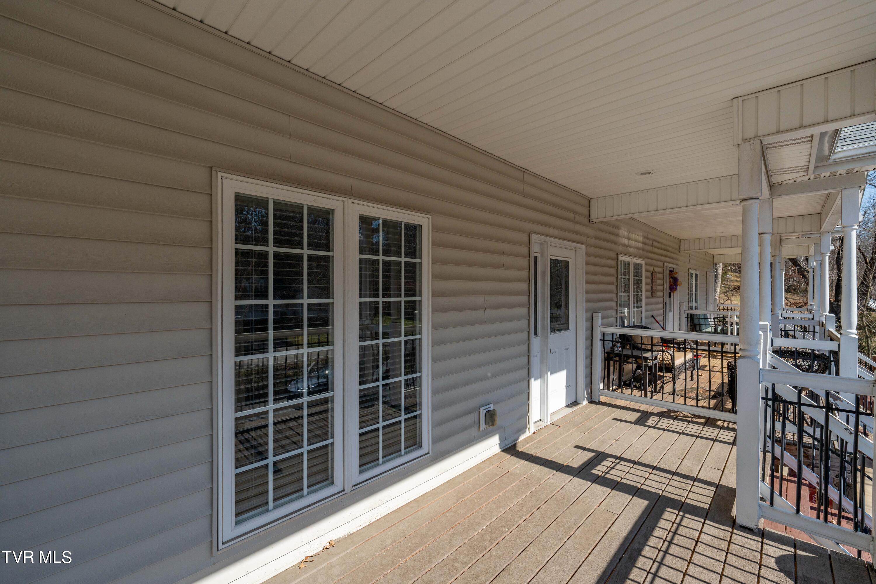 1098 Cherokee Road, Unit 3 Johnson City, TN 37604 - Photo 9 of 35 1098 Cherokee Rd (10 of 36)