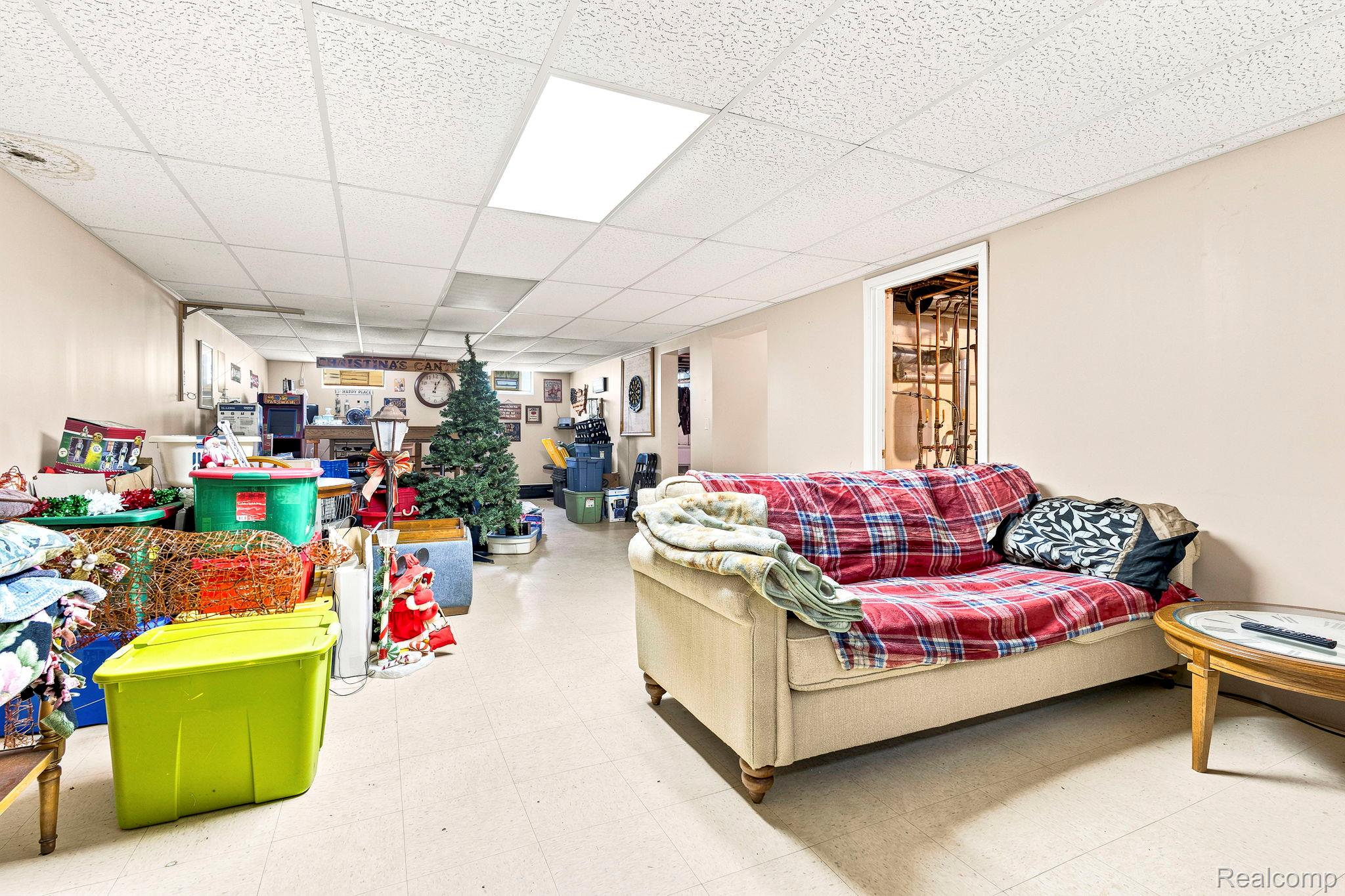 9735 Dolan Road Columbus, MI 48063 - Photo 39 of 63 60-web-or-mls-Dolan Interior (21 of 23).jpg