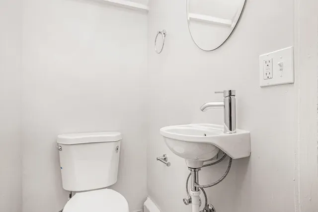 $1,895 | 138 North Howard Court, Gary, IN 46403