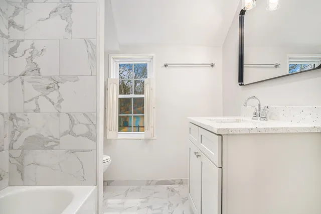 $1,895 | 138 North Howard Court, Gary, IN 46403