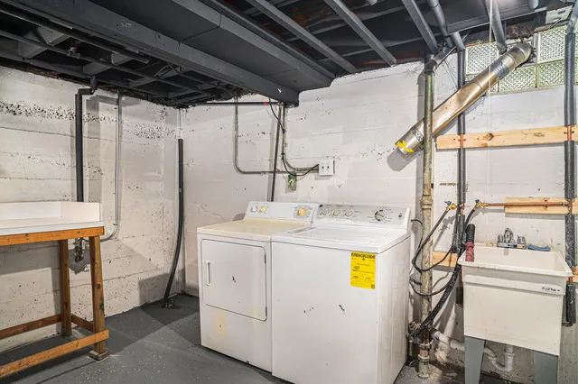 $1,895 | 138 North Howard Court, Gary, IN 46403