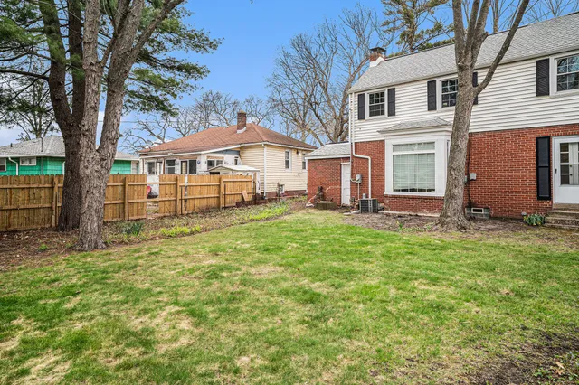 $1,895 | 138 North Howard Court, Gary, IN 46403