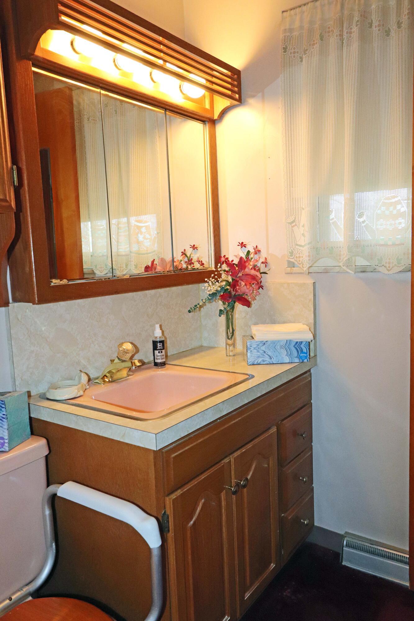 4447 Densmore Road Columbus, OH 43224 - Photo 20 of 47 IMG_9048_edited-1