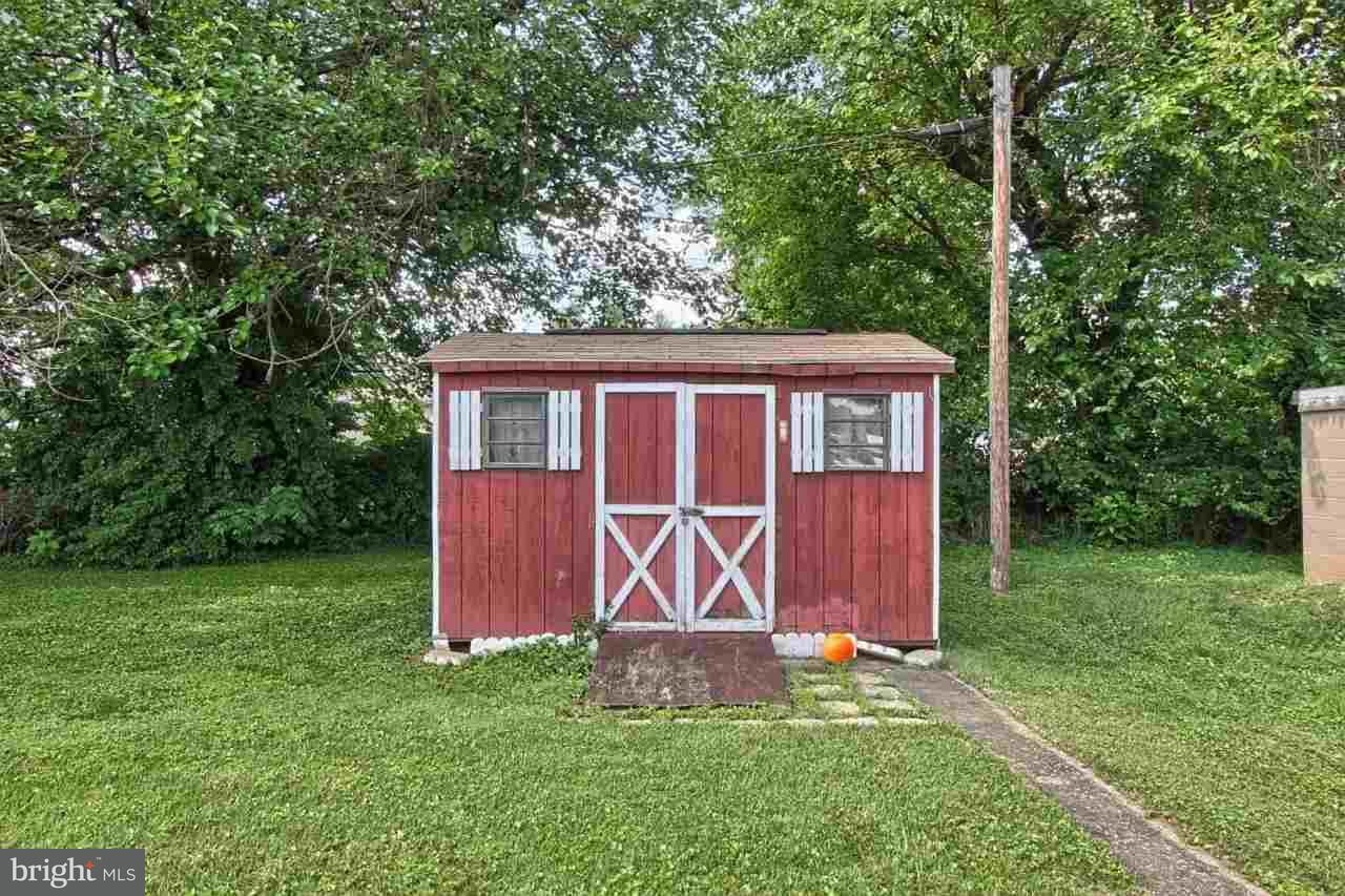 615 Arsenal Road York, PA 17406 - Photo 23 of 28 Gallery Image 23