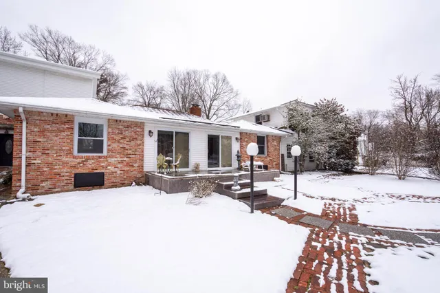 $2,950 | 6561 Shady Side Road, Shady Side, MD 20764