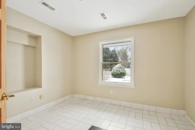 $2,950 | 6561 Shady Side Road, Shady Side, MD 20764