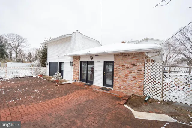 $2,950 | 6561 Shady Side Road, Shady Side, MD 20764