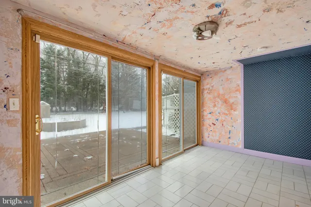 $2,950 | 6561 Shady Side Road, Shady Side, MD 20764