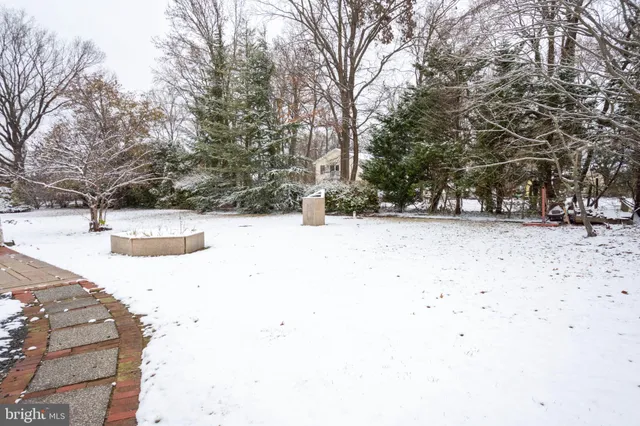 $2,950 | 6561 Shady Side Road, Shady Side, MD 20764