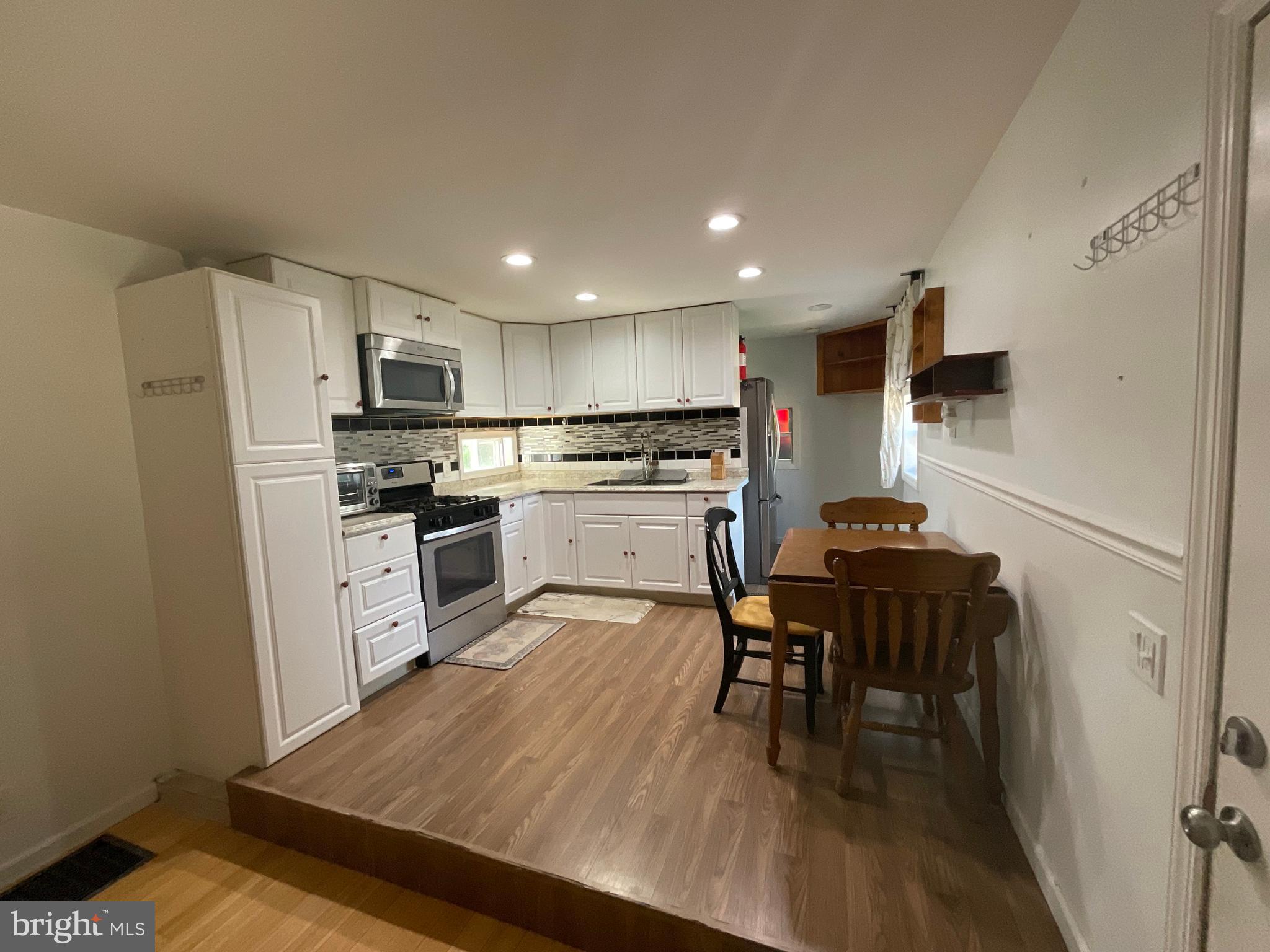 225 Park Road Sicklerville, NJ 08081 - Photo 8 of 20 Gallery Image 8
