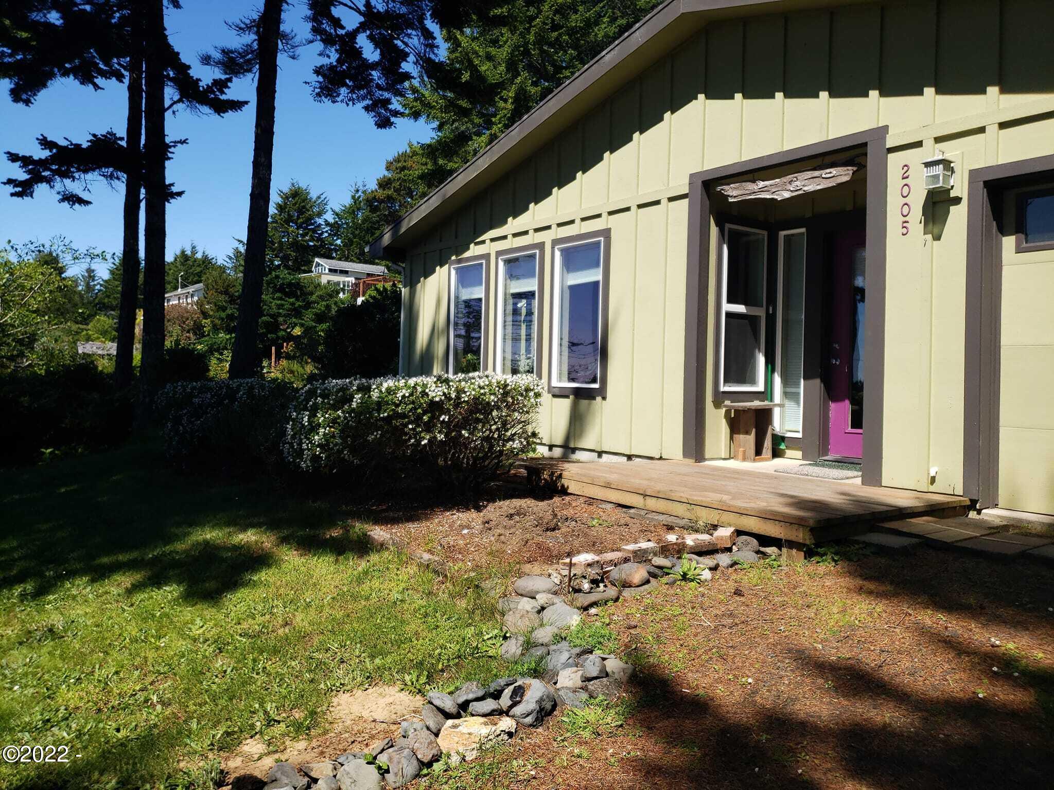 2005 Northwest View Ridge Drive Waldport, OR 97394 - Photo 1 of 17 front