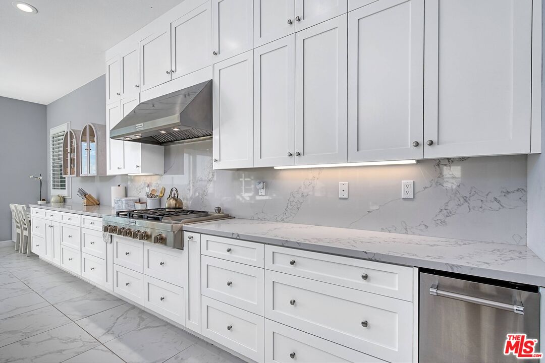 20326 Liverpool Way Porter Ranch, CA 91326 - Photo 19 of 56