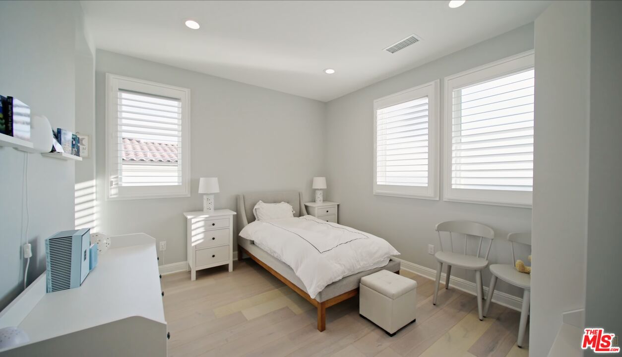 20326 Liverpool Way Porter Ranch, CA 91326 - Photo 37 of 56