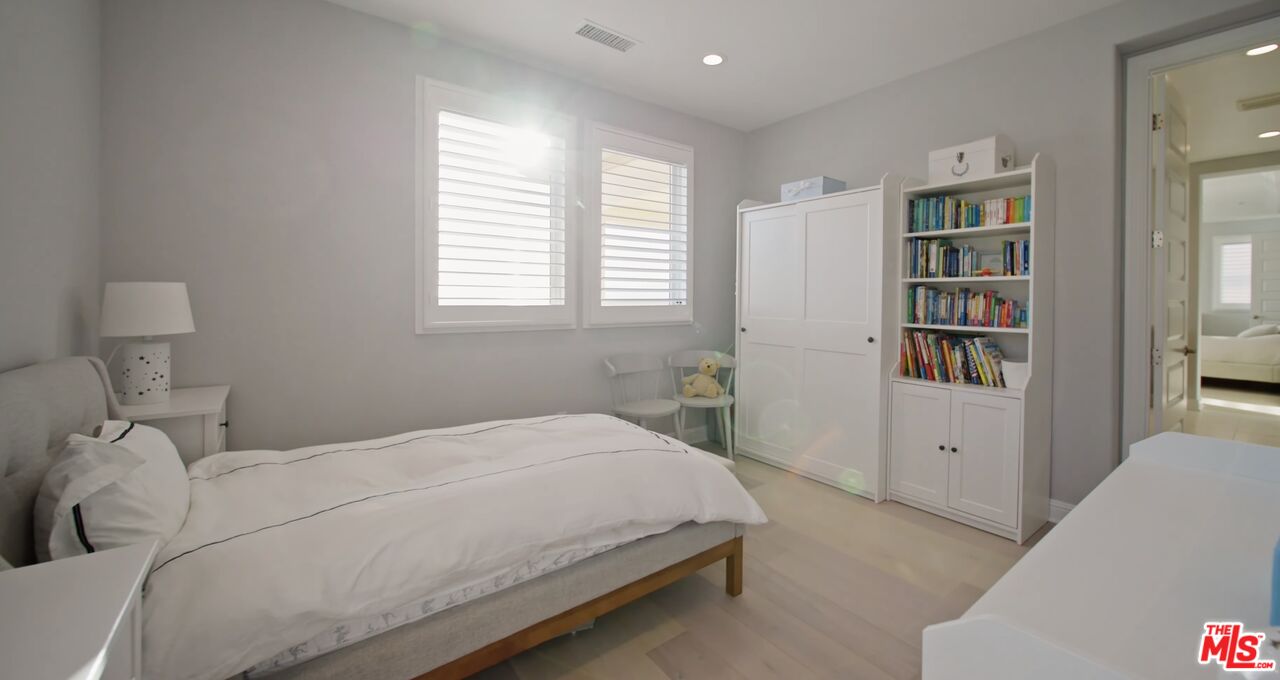20326 Liverpool Way Porter Ranch, CA 91326 - Photo 38 of 56