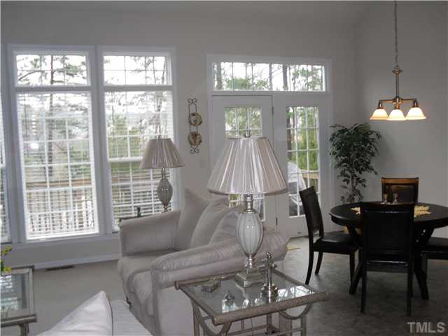 8140 Sommerwell Street Raleigh, NC 27613 - Photo 6 of 23 Breakfast Area