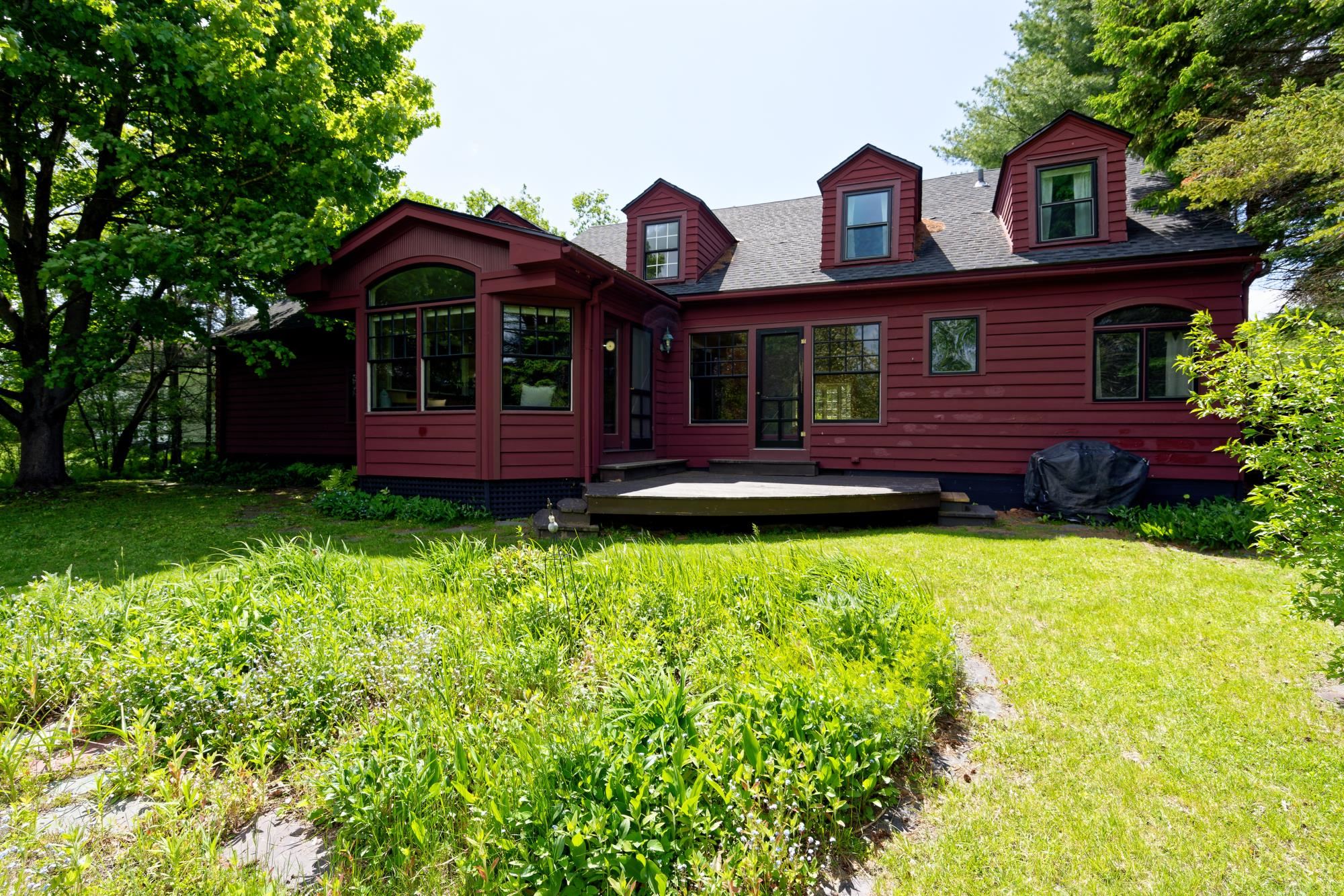 32 Thrall Avenue Rutland, VT 05701 - Photo 4 of 40