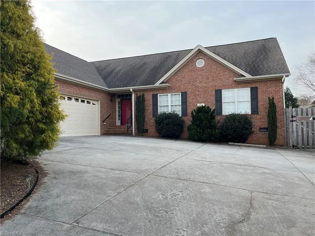 $2,950 | 6044 Aaron Pl Lane, Kernersville, NC 27284