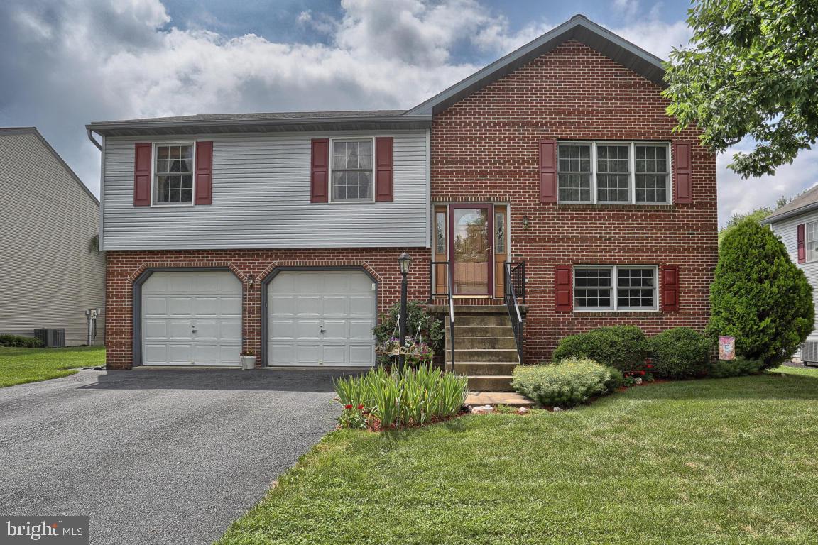 325 Partridge Drive Lititz, PA 17543 - Photo 1 of 25 Gallery Image 1