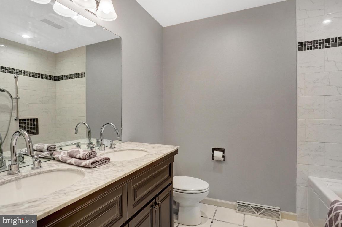 325 Partridge Drive Lititz, PA 17543 - Photo 11 of 25 Gallery Image 11