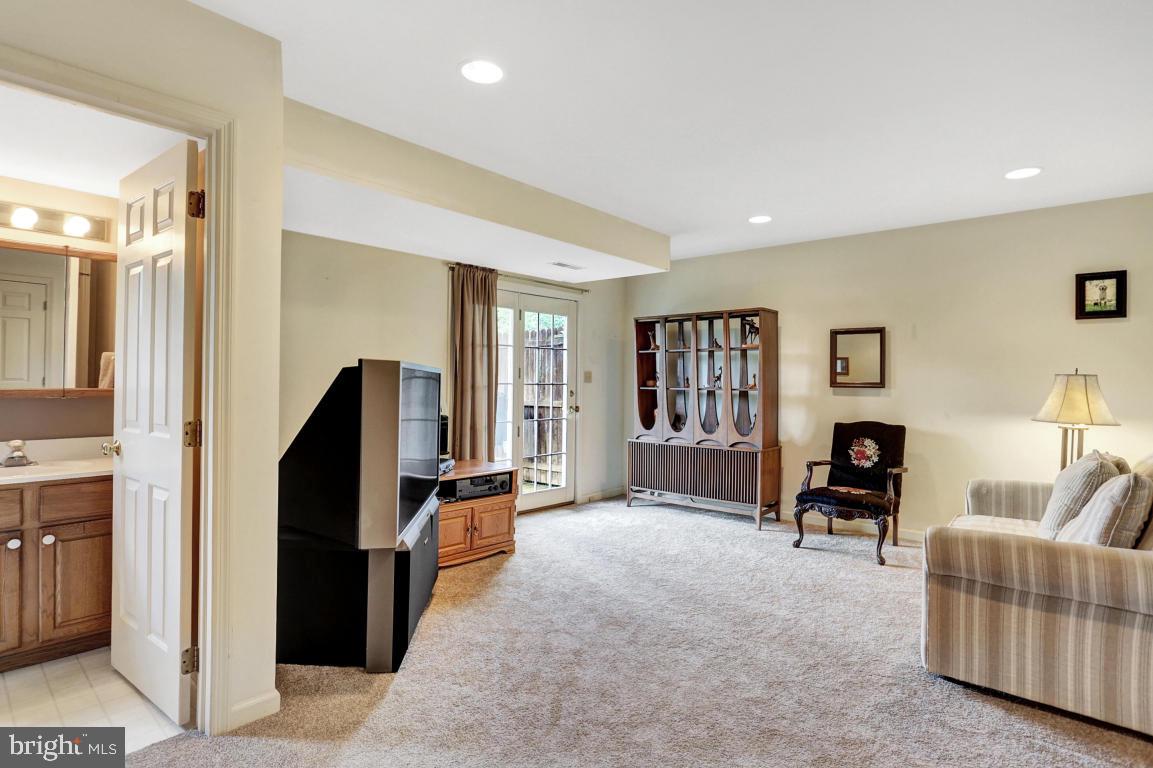 325 Partridge Drive Lititz, PA 17543 - Photo 18 of 25 Gallery Image 18
