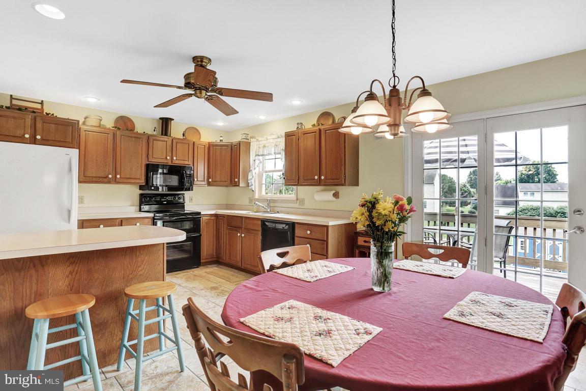 325 Partridge Drive Lititz, PA 17543 - Photo 6 of 25 Gallery Image 6