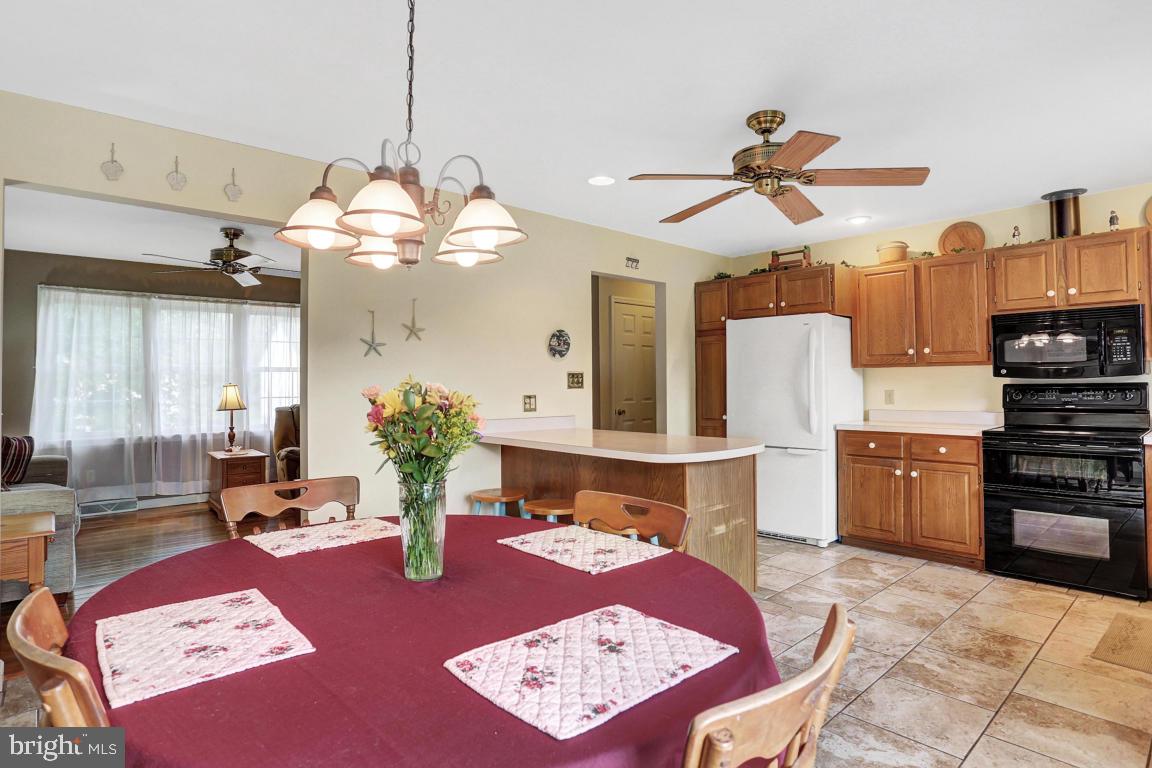 325 Partridge Drive Lititz, PA 17543 - Photo 7 of 25 Gallery Image 7