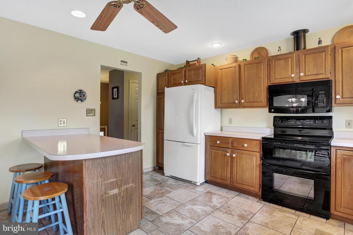 325 Partridge Drive Lititz, PA 17543 - Photo 8 of 25 Gallery Image 8