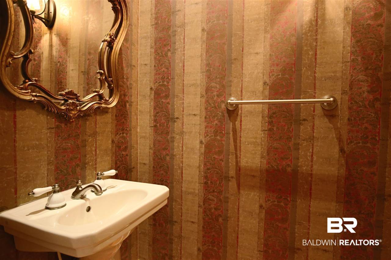 204 Oswalt Street, Unit B Fairhope, AL 36532 - Photo 11 of 21 powder room
