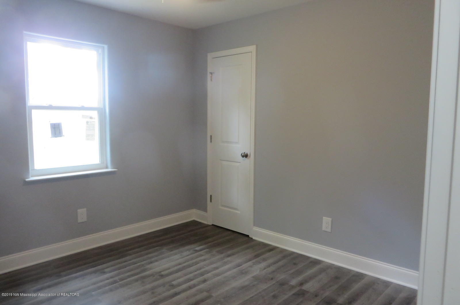 186 Forest Hill Road Byhalia, MS 38611 - Photo 17 of 26 Guest Bedroom