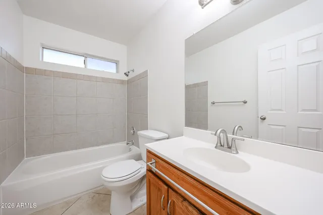 $1,900 | 3015 West Bluefield Avenue, Phoenix, AZ 85053