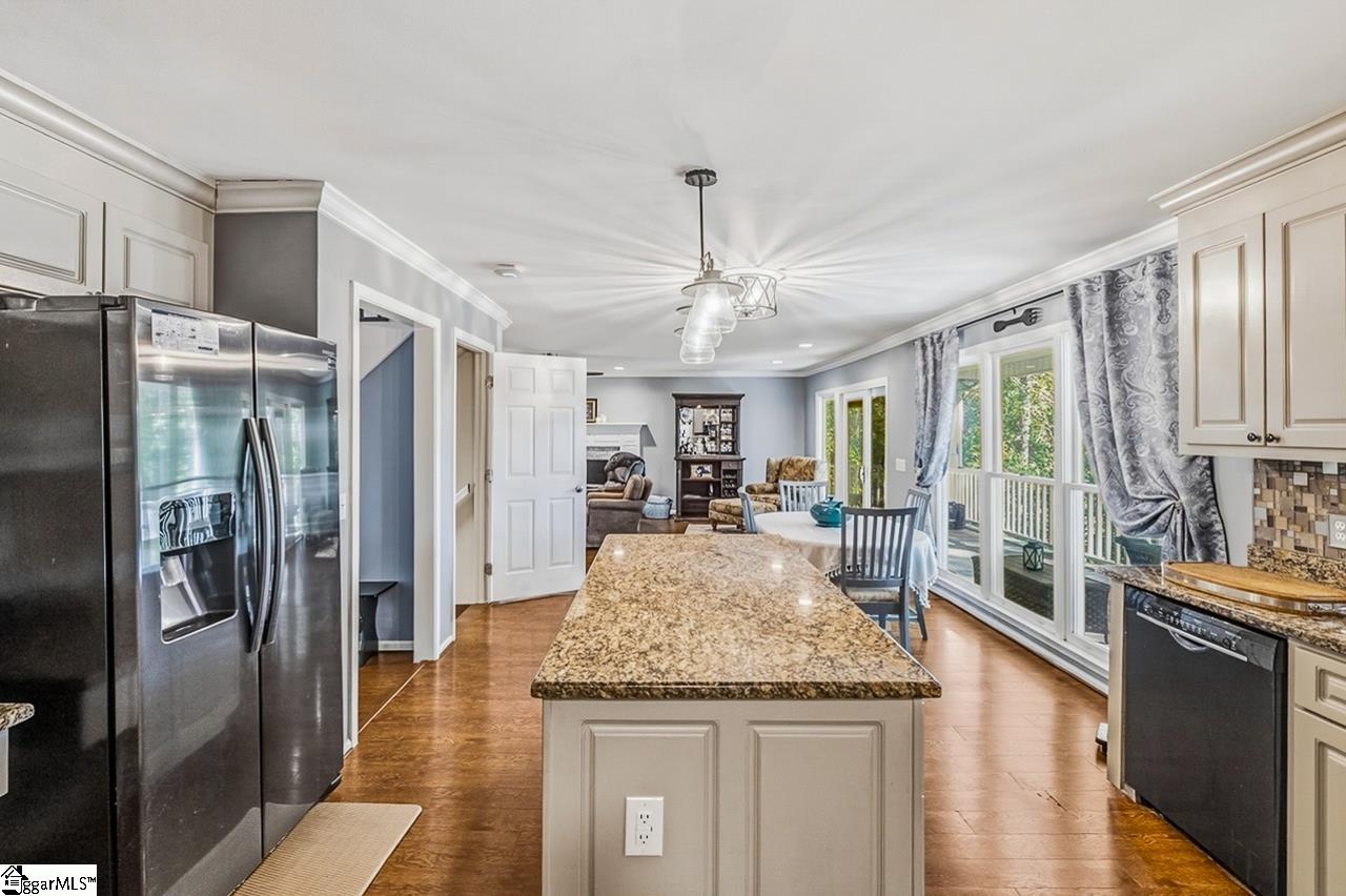 222 Squires Creek Road Simpsonville, SC 29681 - Photo 7 of 50