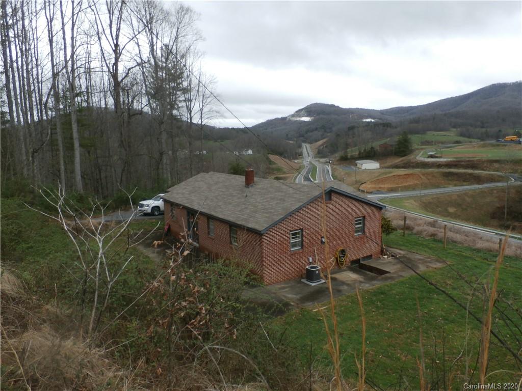 104 Red Bird Road Spruce Pine, NC 28777 - Photo 10 of 14 Gallery Image 10