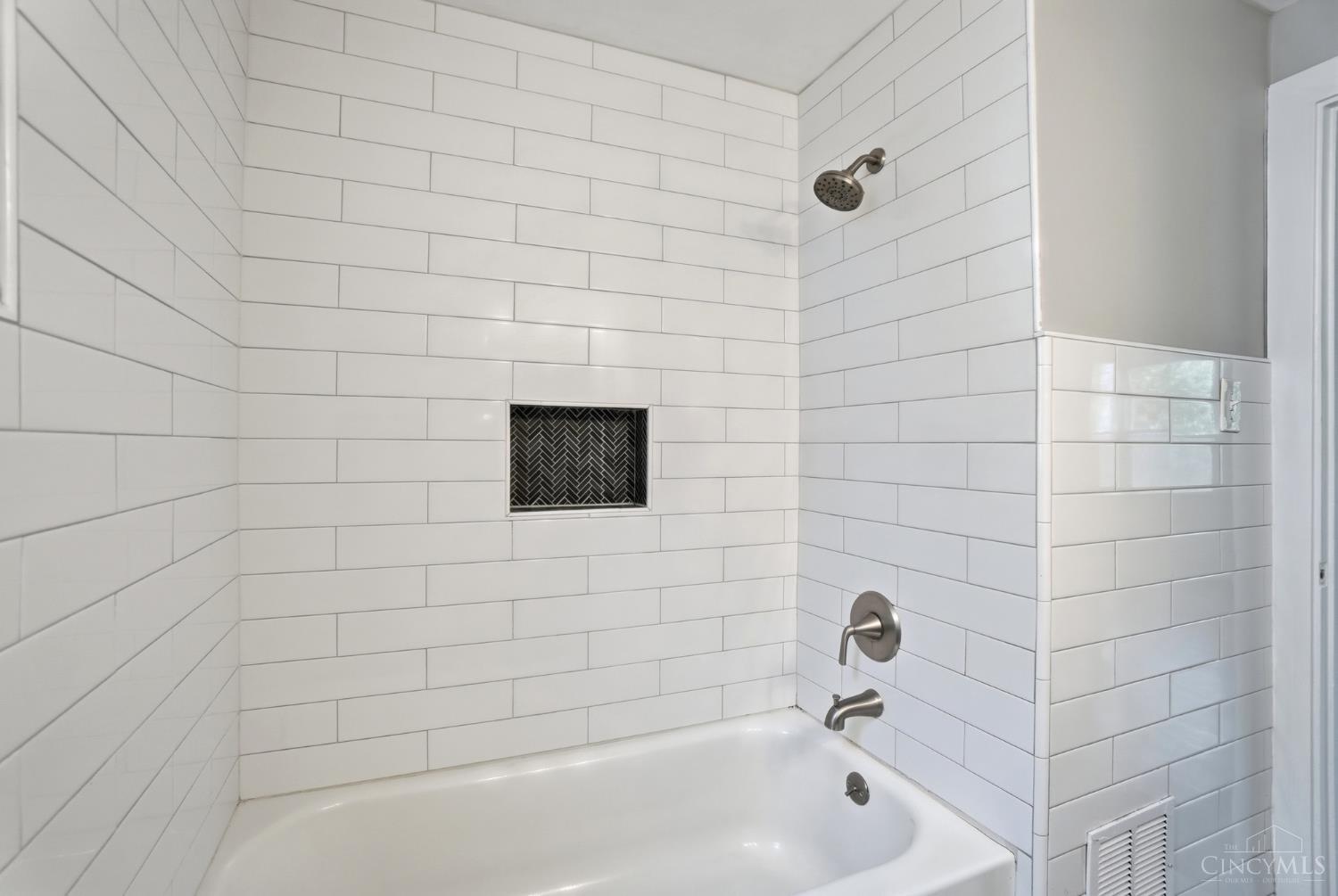 3548 Eyrich Road Cincinnati, OH 45248 - Photo 20 of 33