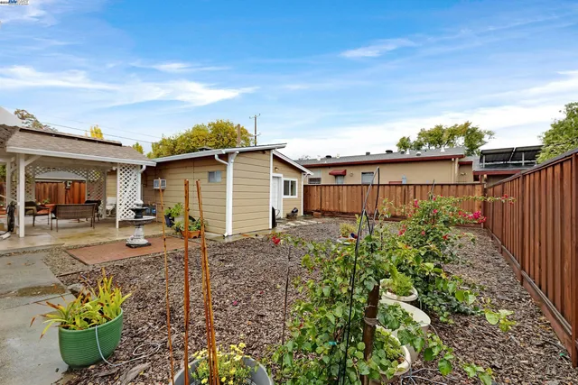 $1,089,000 | 589 South M Street, Livermore, CA 94550