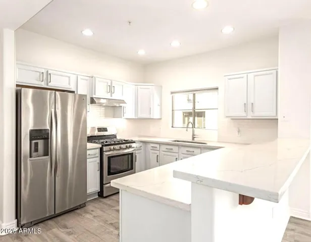 $2,695 | 5450 East Deer Valley Drive, Unit 3023, Phoenix, AZ 85054