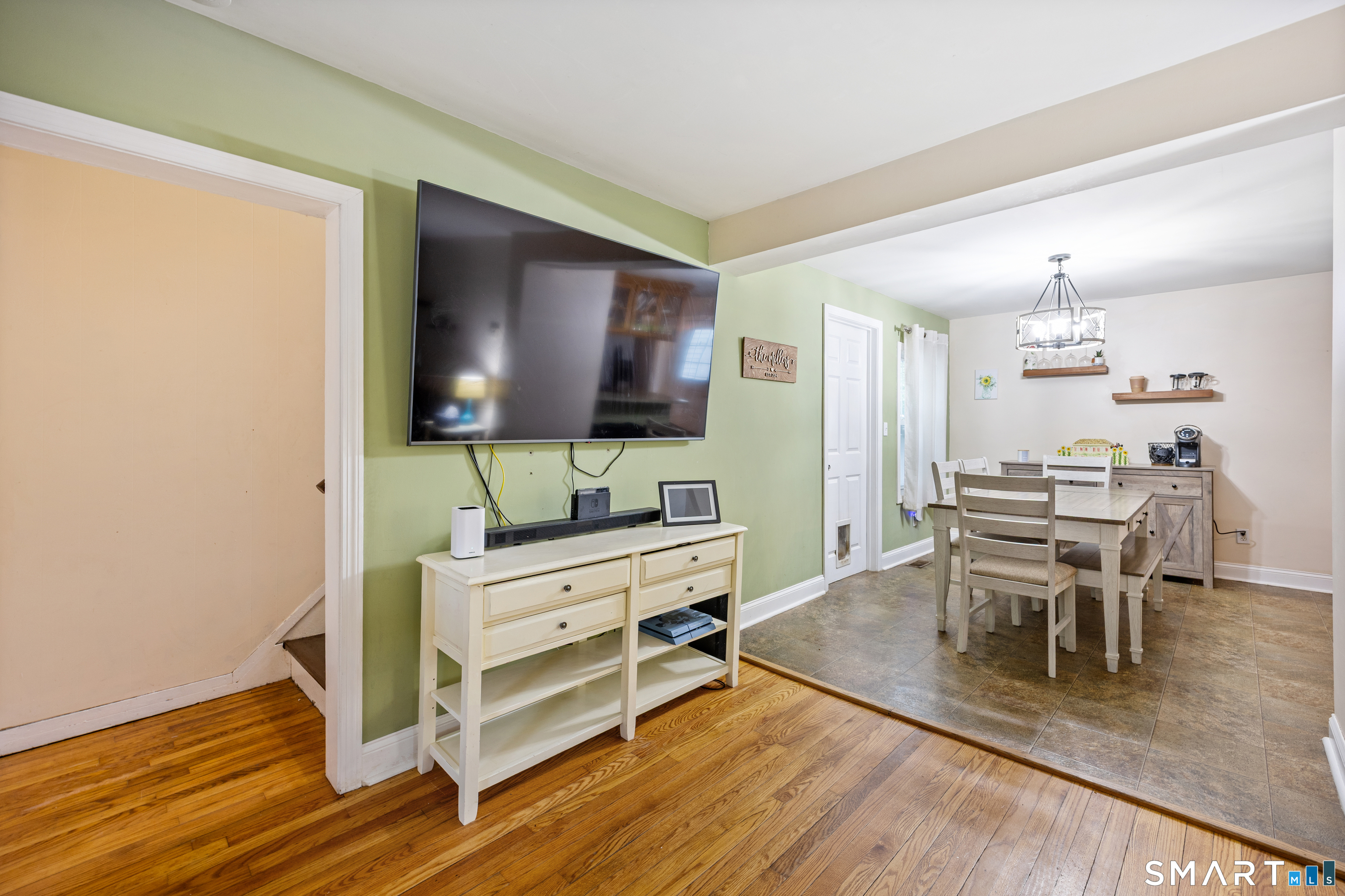 122 Chestnut Grove Road Watertown, CT 06795 - Photo 9 of 40
