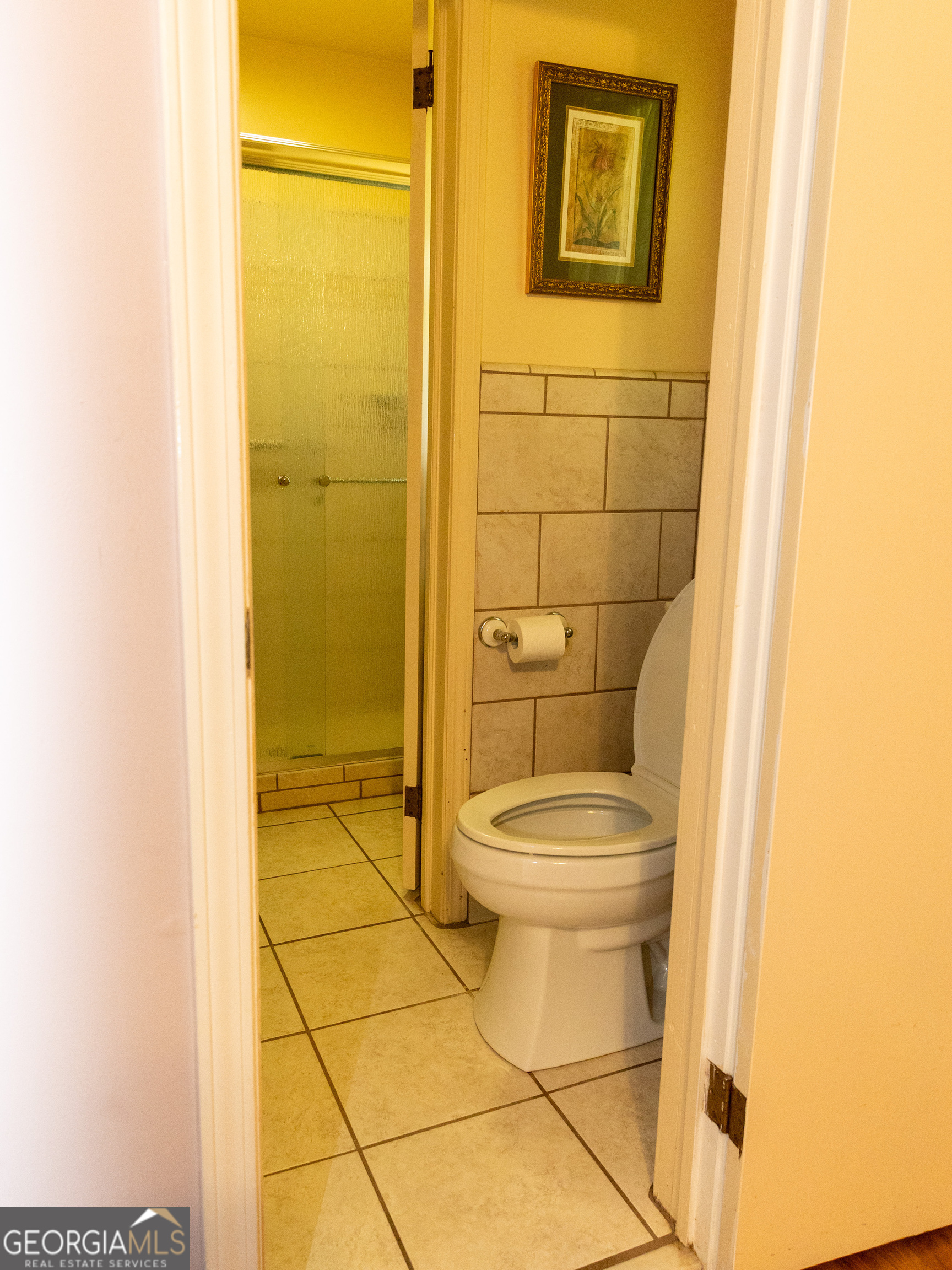 508 Ridgecrest Drive Elberton, GA 30635 - Photo 22 of 29 a bathroom with a toilet and a shower
