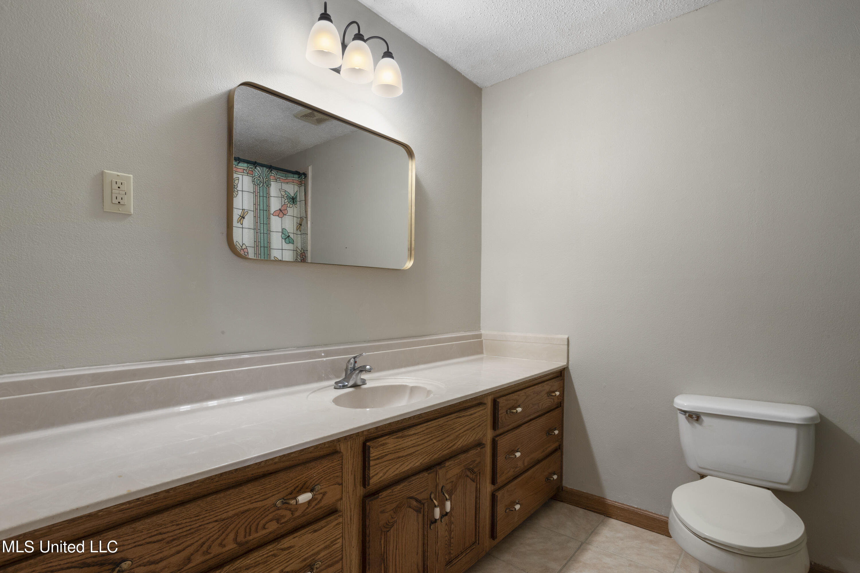 1700 Ladnier Road Gautier, MS 39553 - Photo 28 of 41 028