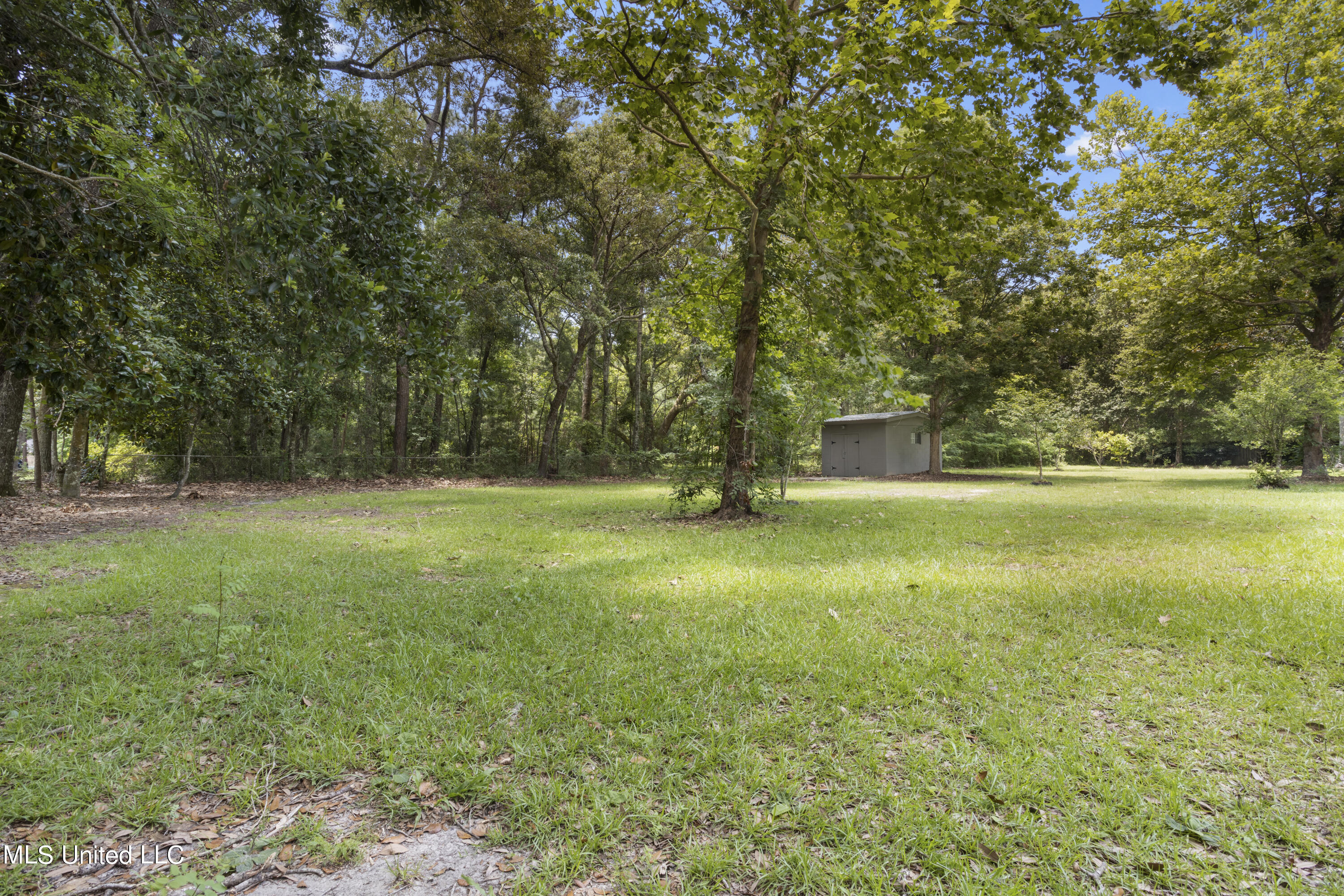 1700 Ladnier Road Gautier, MS 39553 - Photo 35 of 41 035
